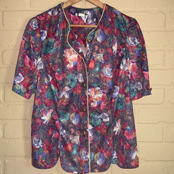 Vintage floral satin button down top. Size Large - Picture 1 of 16